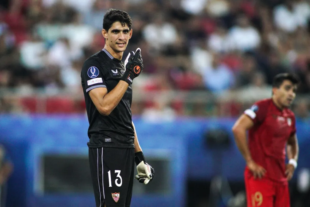 Al-Hilal, ufficiale: dal Siviglia arriva Bono