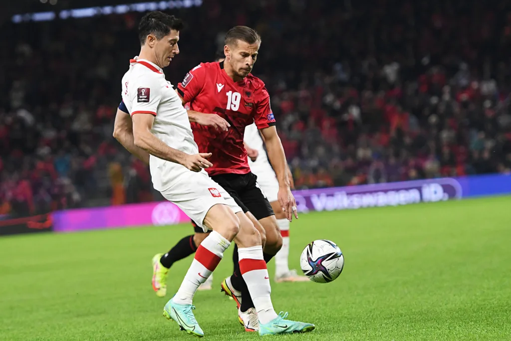 Mercato Lecce, colpo a centrocampo: ufficiale Ylber Ramadani