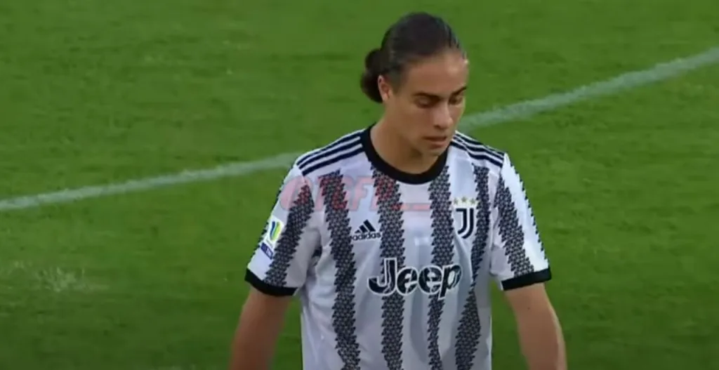 Juve, ufficiale la promozione di Huijsen e Yildiz in prima squadra: il comunicato