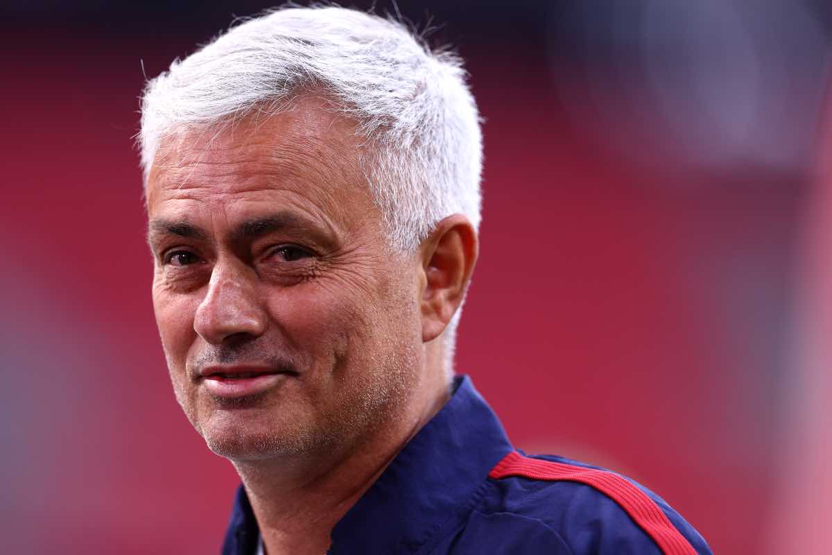 Roma, buone notizie per Mourinho: Dybala torna in gruppo