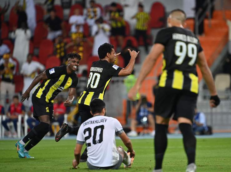 La festa dei giocatori dell'Al Ittihad