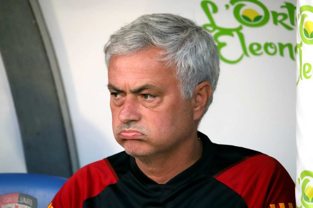 Mourinho in conferenza stampa: “Scommesse? Ho parlato con Zalewski”