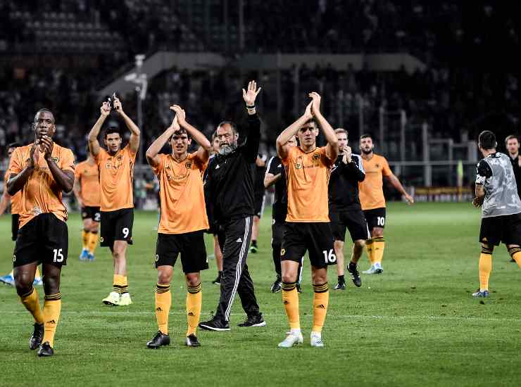 Nuno Espirito Santo e i suoi giocatori ringraziano i tifosi