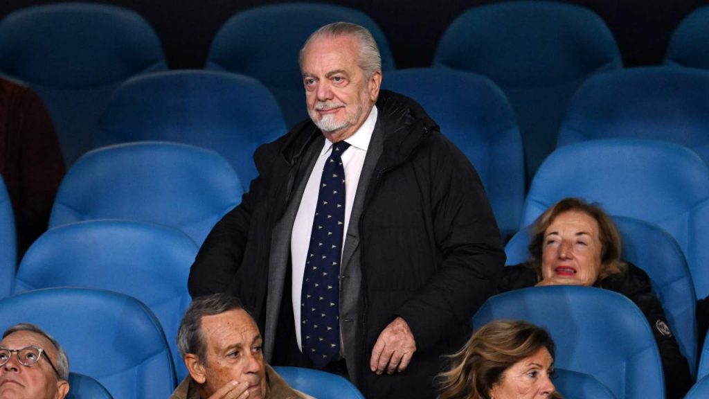 Napoli, ADL e il regalo al Comune: ma il gesto fa discutere