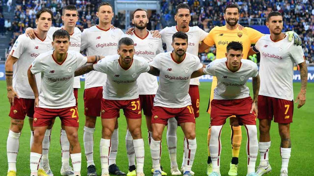 Abbandona il gruppo WhatsApp della squadra: o me ne vado o mi ritiro | Dopo la Roma è un disastro