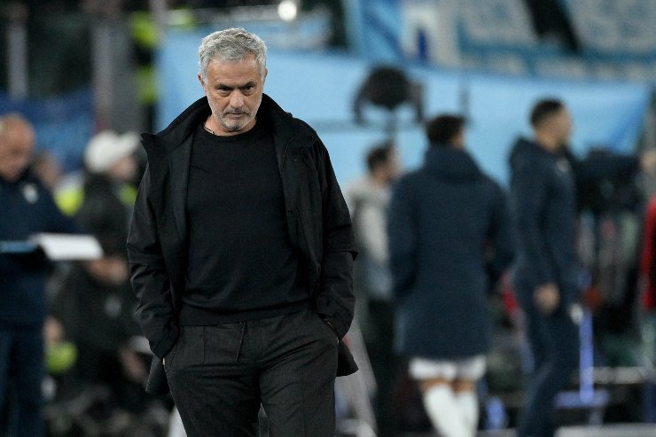 Contatti tra Mourinho e il Barcellona per giugno