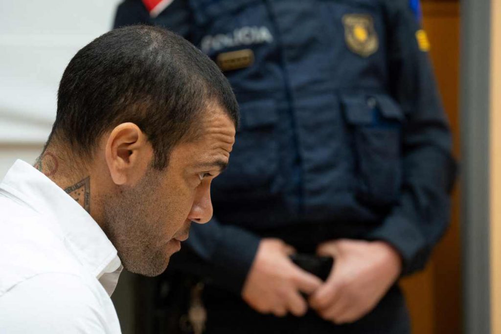Caso Dani Alves, il brasiliano esce di prigione: ecco perchè