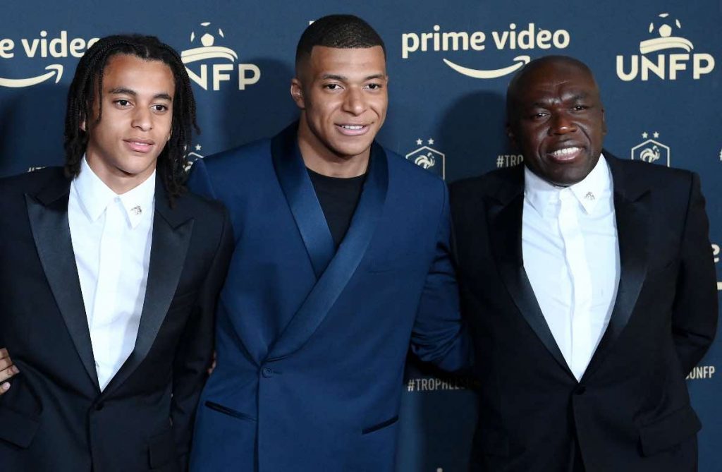 Ma quanti sono i fratelli Mbappe?! Ecco quanto vale e dove gioca il piccolo di casa, meglio di Kylian