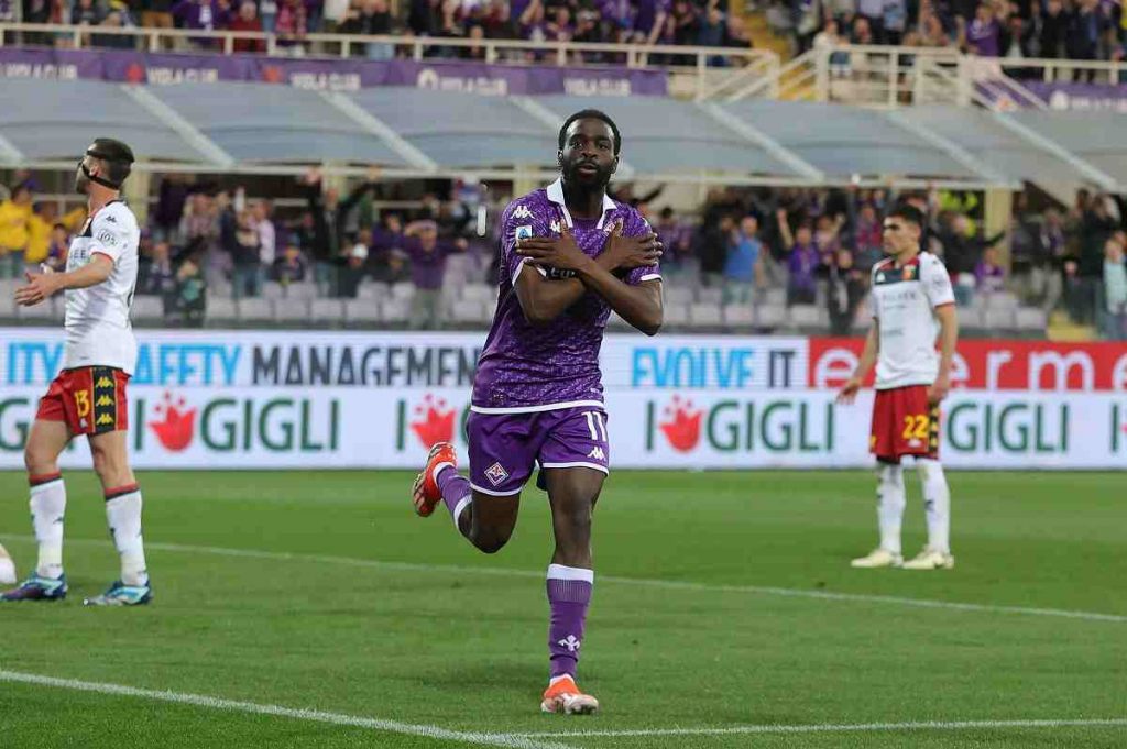 Fiorentina-Genoa 1-1, Ikoné replica a Gudmundsson al Franchi