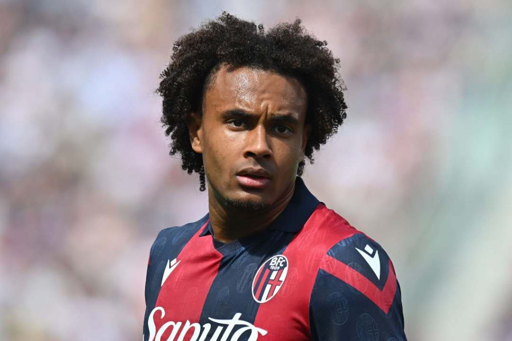 Juve in vantaggio nella corsa a Zirkzee: un fattore può risultare decisivo