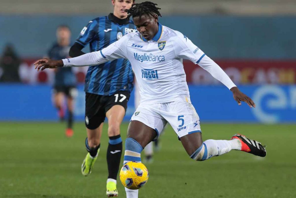 Lazio, mercato: il nome nuovo per la difesa è quello di Okoli