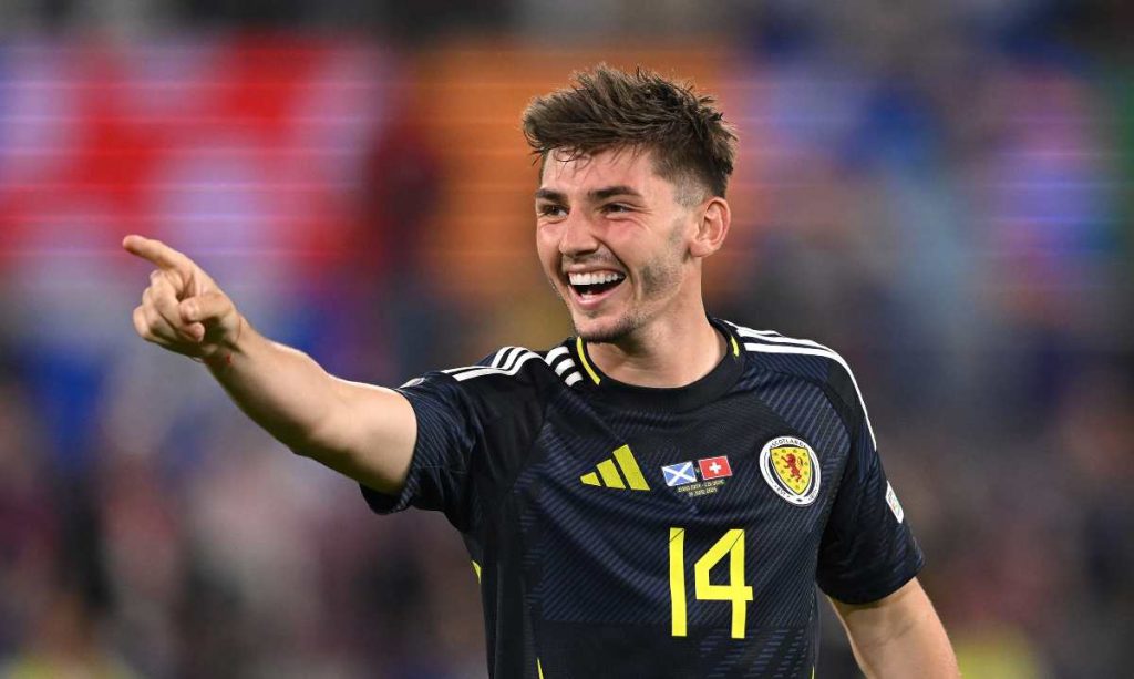 Mercato Napoli, sprint per Gilmour: cosa filtra sullo scozzese