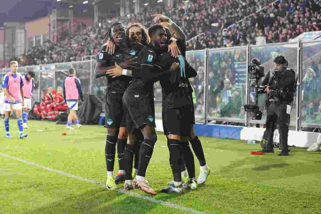 Serie A: la Lazio vince 1-5 col Como, la Roma batte 1-0 il Torino