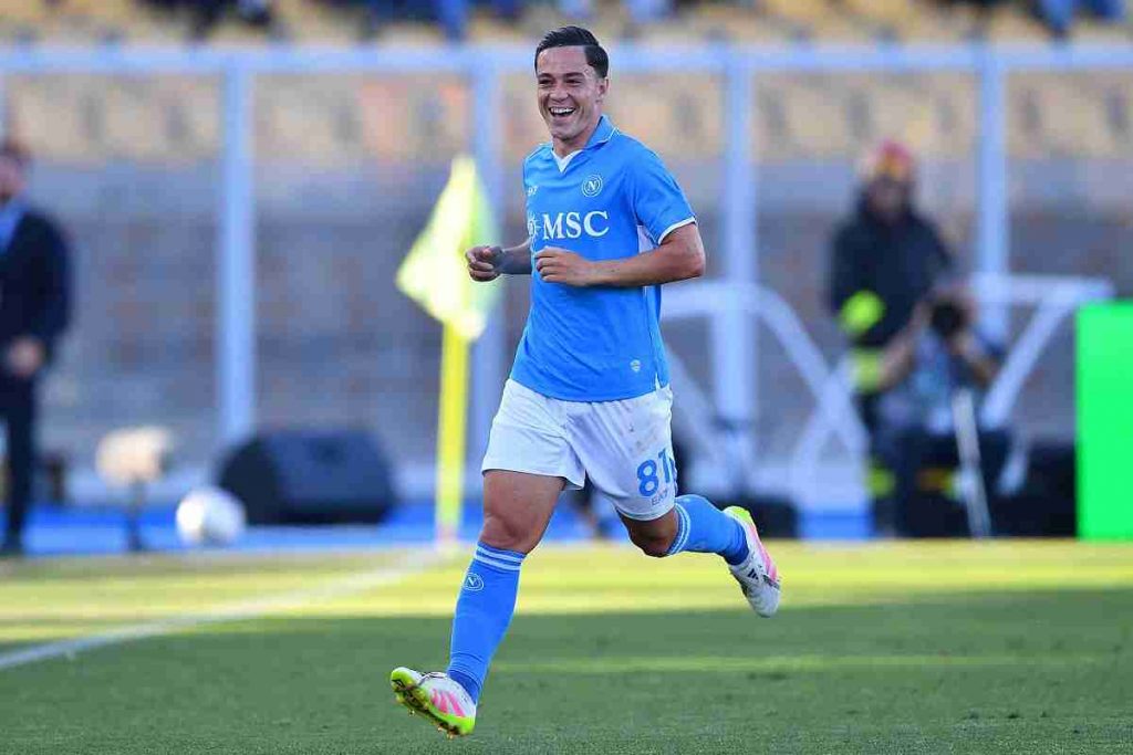 Lecce-Napoli 0-1, basta Raspadori: Conte avvicina lo Scudetto
