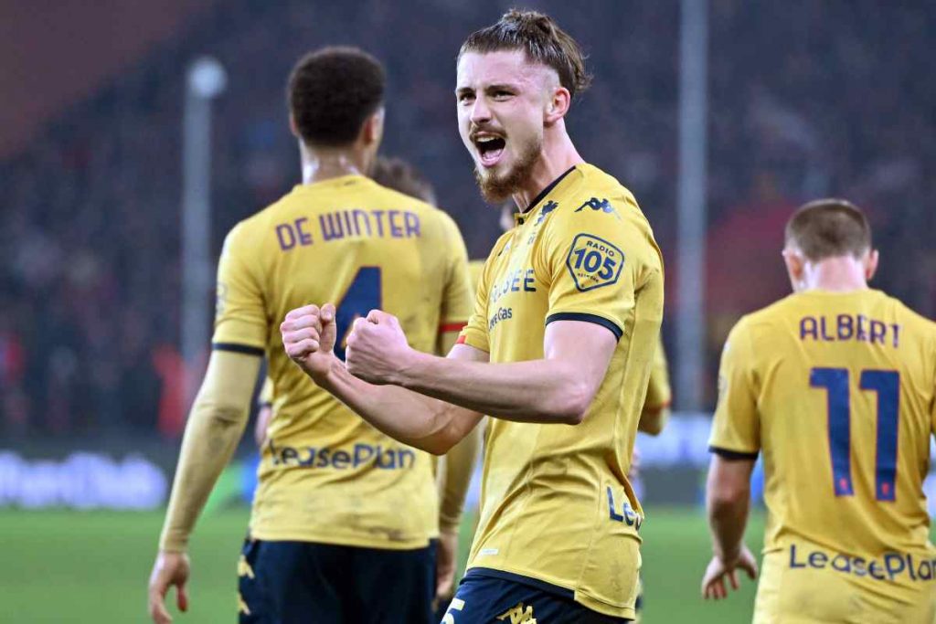 Milan, si guarda alla Premier League per la difesa