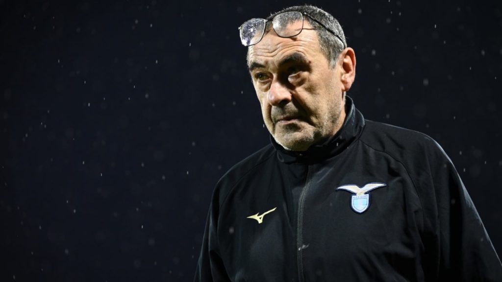 Lazio mercato bloccato: Sarri va da Fabiani | La decisione dell’allenatore biancoceleste è scioccante