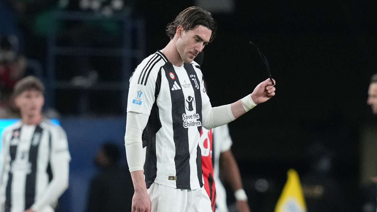 Vlahovic chi? Virata improvvisa | Juve all-in sul super goleador: non resta che vendere Dusan