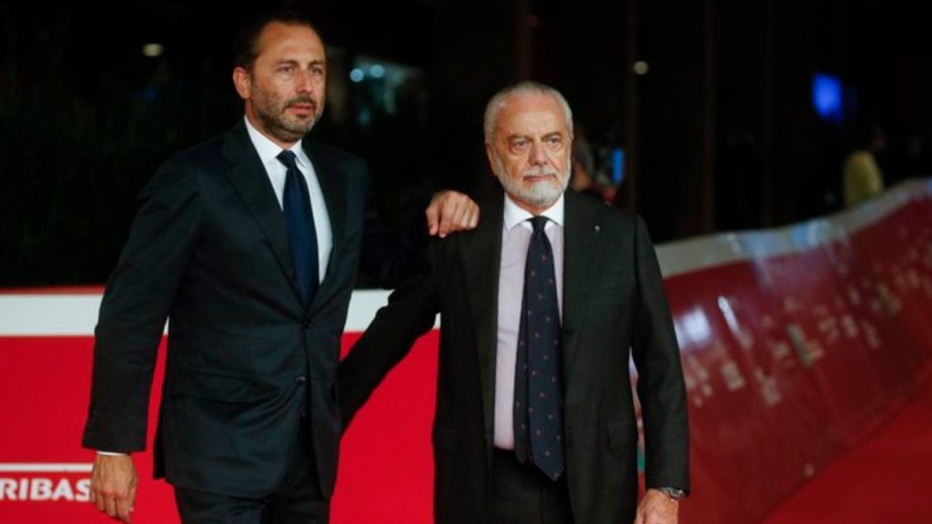 De Laurentiis piange la sua scomparsa, è morto all’improvviso | La squadra lascia il ritiro: non c’è stato nulla da fare