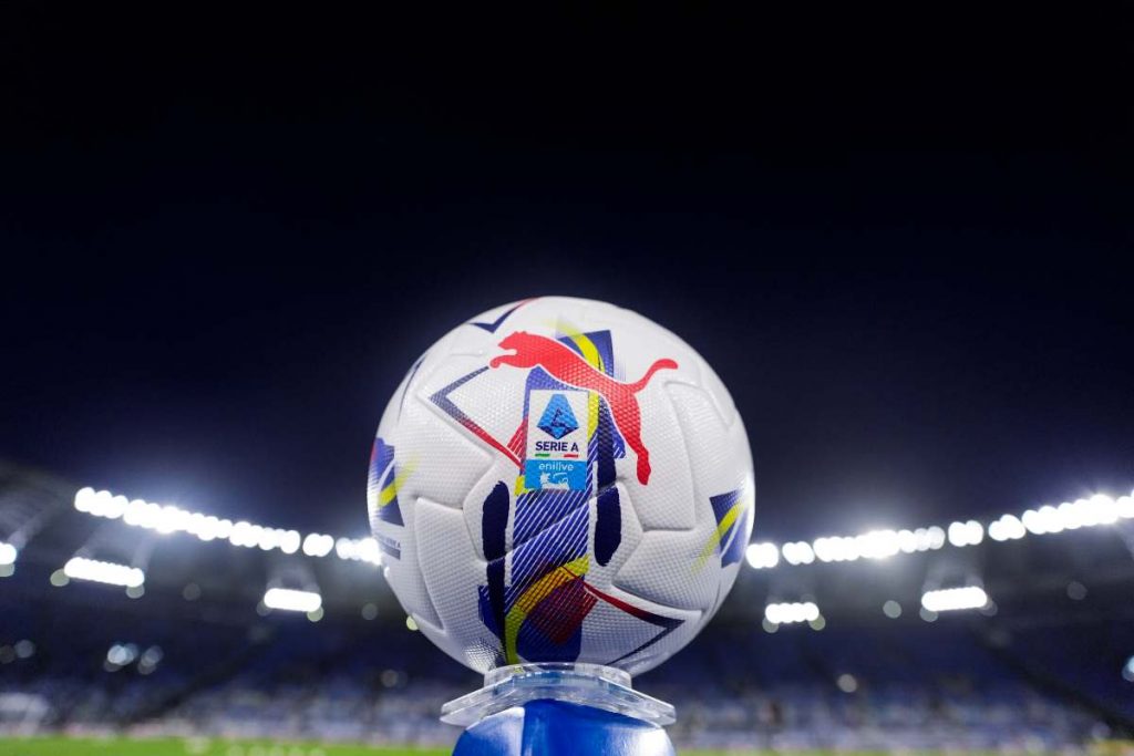 Il calcio tra campo e digitale: come cambia l’esperienza dei tifosi