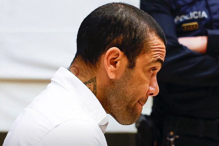 Dani Alves in tribunale - Foto Instagram - Calcioinpillole.com