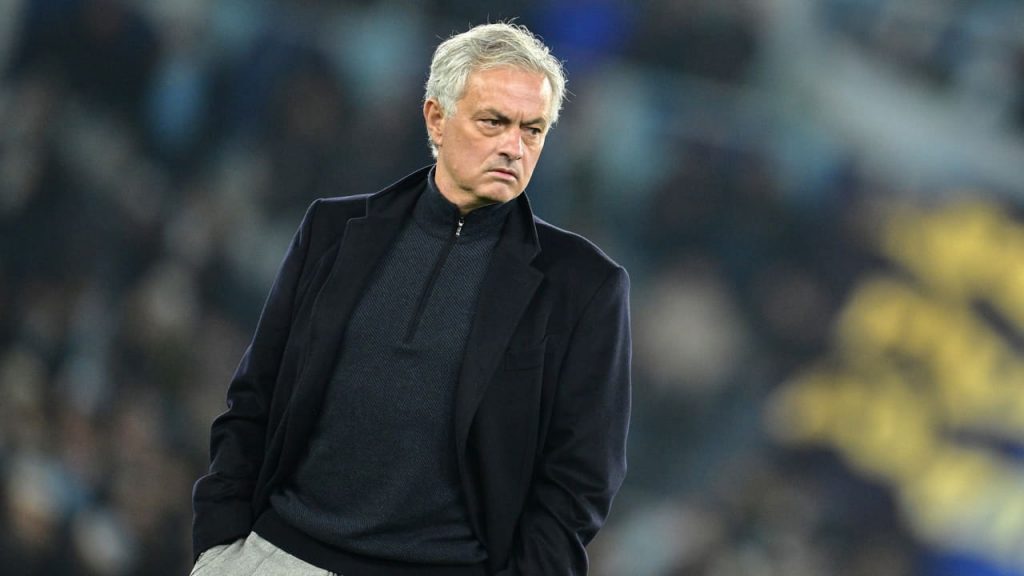 “NEANCHE PER SOGNO”, Mourinho non ne vuole sapere | Altro che ritorno: tifosi disperati