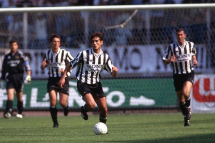 Nicola Amoruso con la maglia della Juventus - Foto Instagram - Calcioinpillole.com
