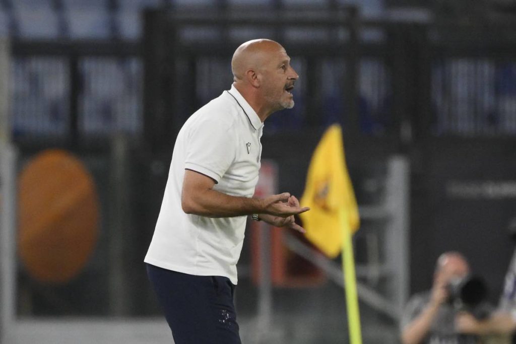 Calciomercato infinito, la sfuriata di Italiano e l’ipocrisia del sistema