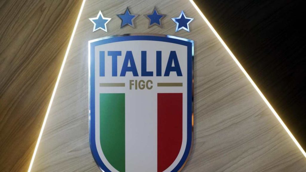 “3 PUNTI DI PENALIZZAZIONE”, rossoneri spiazzati | La nuova stagione partirà in salità: comunicato ufficiale