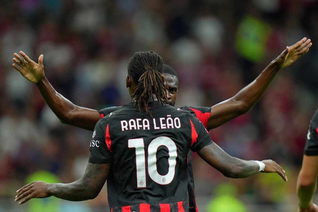Milan, ora Leao rischia il posto: la gerarchia nell’attacco rossonero